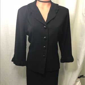 Ladies Leslie Fay 2pc Suit Black w/ hint of silver